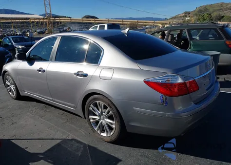 2009 Hyundai Genesis 4.6 из США, поврежденный, VIN KMHGC46F29U047119